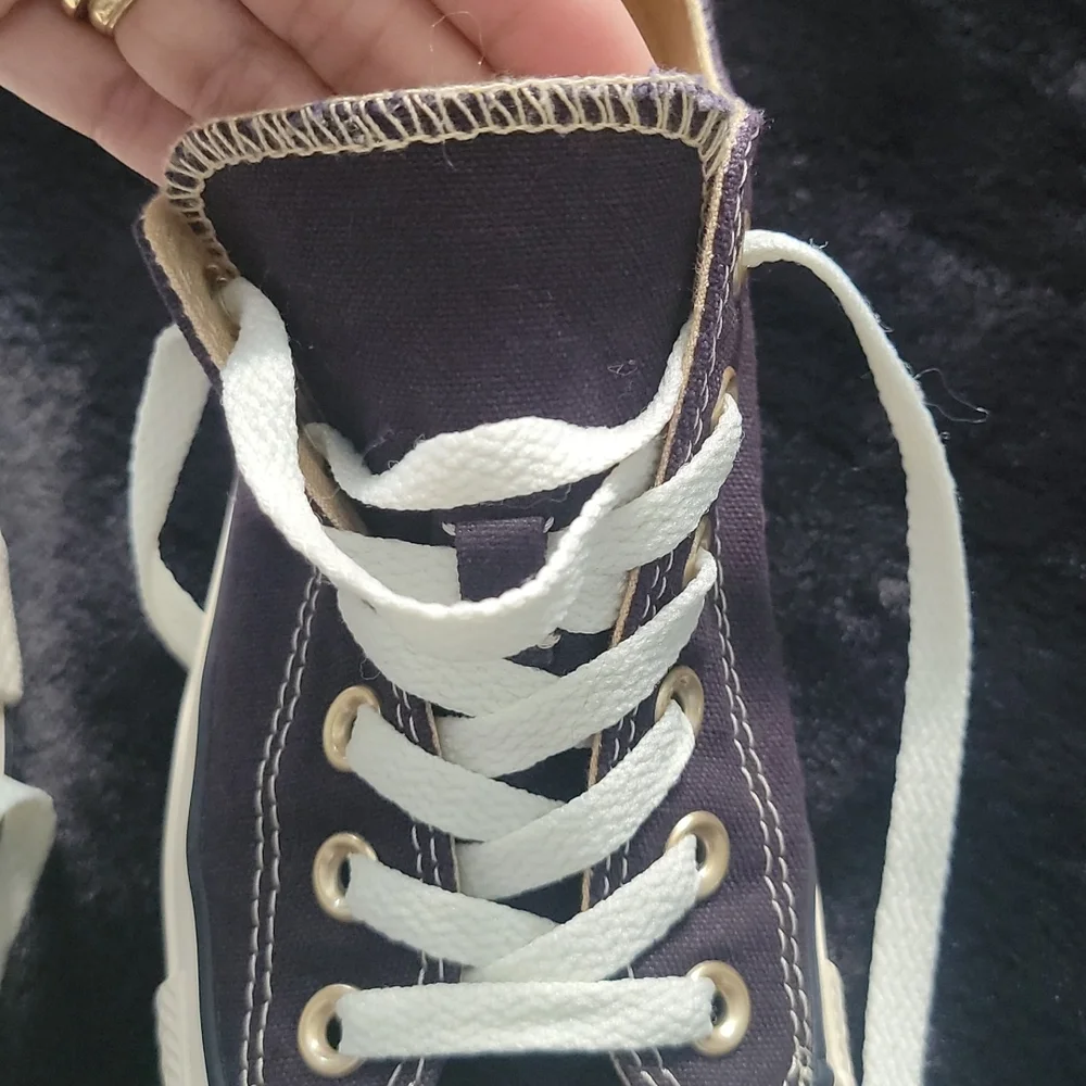 Converse - Picture 6 of 9